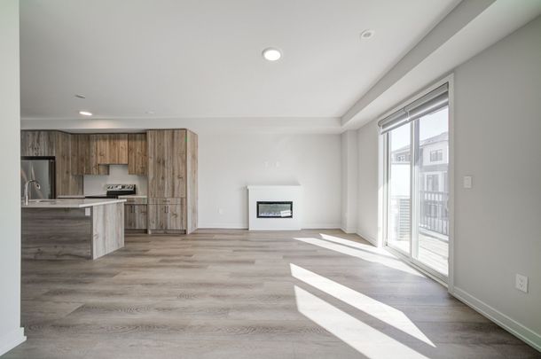 For Lease - 12 Chapple Lane, Richmond Hill, Ontario - Photo 1