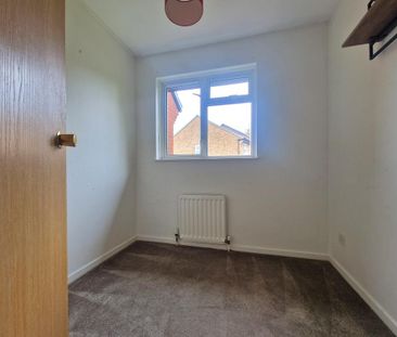 3 bedroom end of terrace house to rent - Photo 6