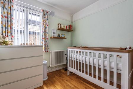 West Sheen Vale, Richmond, Surrey, TW9 - Photo 2