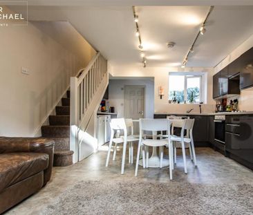 6 bedroom terraced house to rent - Photo 4