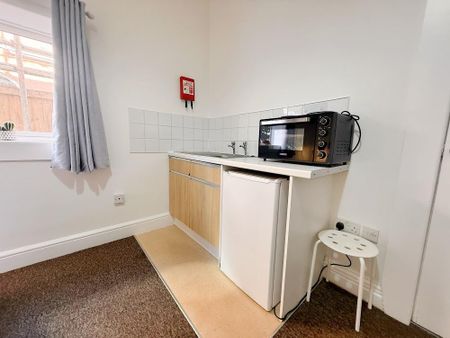 Studio to rent - Photo 5