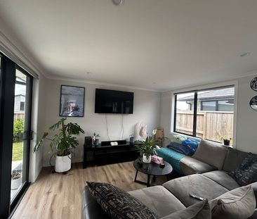 Near New on Nursery - Papamoa - Photo 3