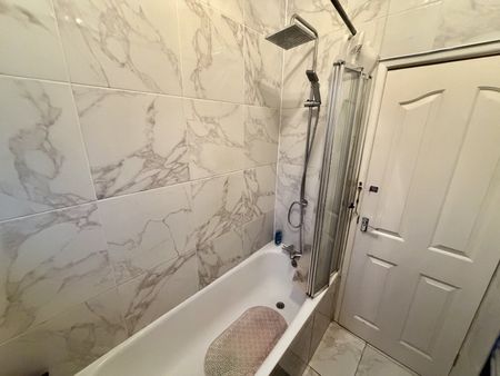 Malmesbury Park Road, Bournemouth, - Photo 5