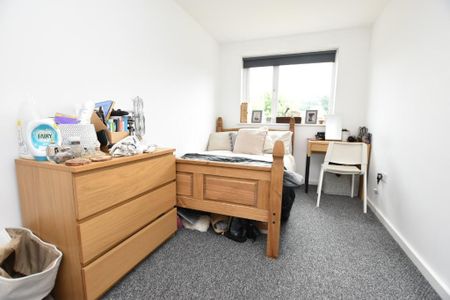 6 bedroom semi-detached house to rent - Photo 4