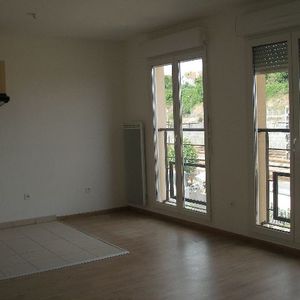 Location Appartement 1 pièce 33m² CORBEIL ESSONNES 91100 - Photo 2