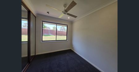 Semi Renovated 3 Bedroom Home! - Photo 3