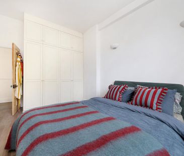 3 bedroom flat to rent - Photo 3