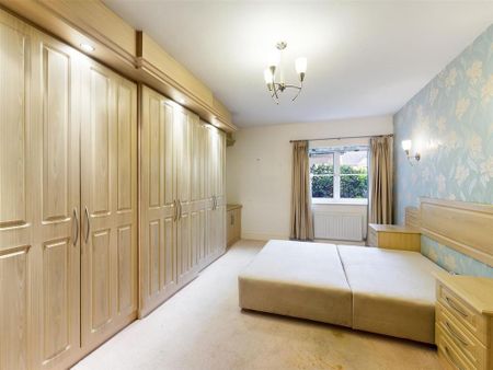 2 bedroom ground floor flat to rent - Photo 4