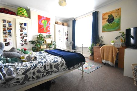 5 bedroom terraced house to rent - Photo 2