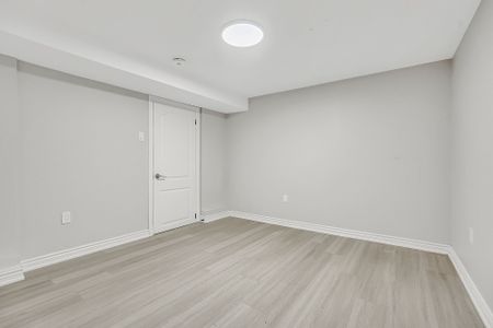 For Lease - 3 Bankfield Drive Unit# RM4, Toronto, Ontario - Photo 3