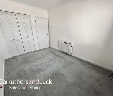1 bedroom retirement property to rent - Photo 6