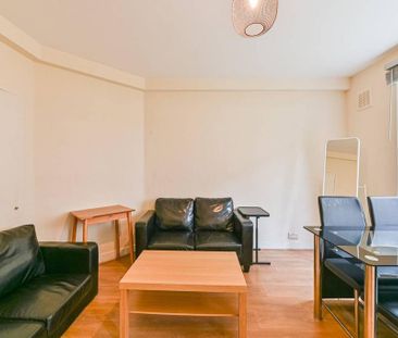 4 bedroom flat to rent - Photo 2