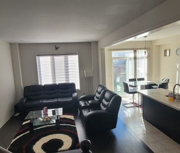 For Lease - 11 Ivor Crescent, Brampton, Ontario - Photo 4