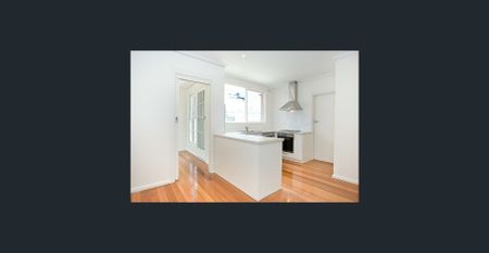 TWO BEDROOM FRONT UNIT WITH LARGE FRONT GARDEN AREA - Photo 3