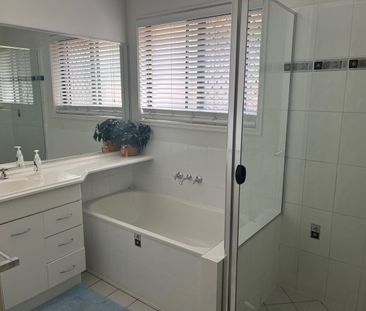 7 Isabella Court, Heritage Park, Qld 4118 - Photo 3