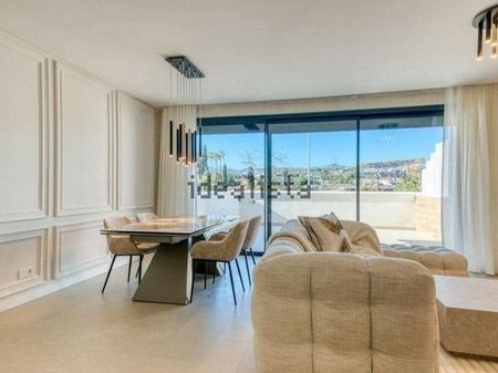 Alquiler de chalet adosado en Calle Ágata - Photo 3