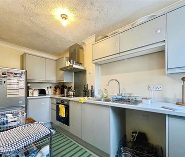 2 bedroom house to rent Court Road, Lewes, East Sussex, BN7 - Photo 6