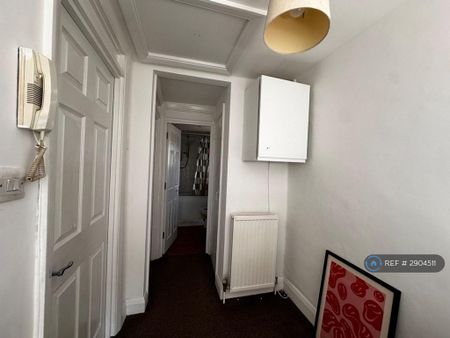 3 bedroom maisonette to rent - Photo 2