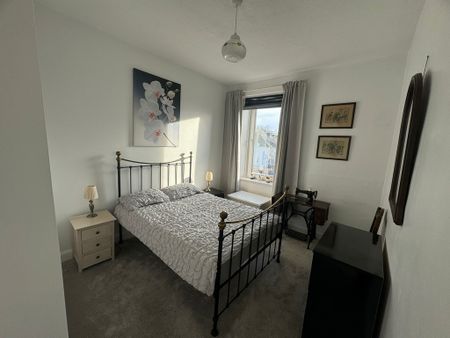 1 Bedroom Property To Rent - Photo 2