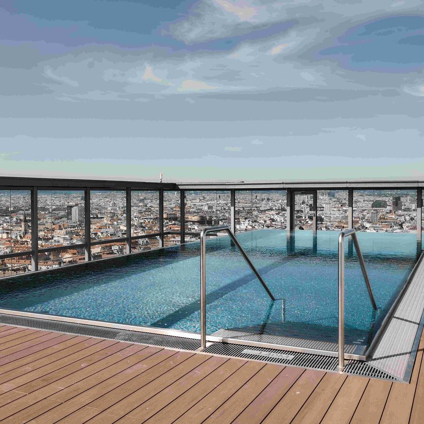 TOP-Ausblick: City mit Stephansdom, Donaukanal, Prater. Concierge, Party & BBQ Lounge, Pool usw. - Foto 1