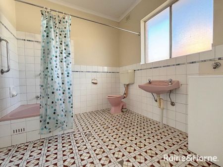 Neat One Bedroom Unit - Photo 5