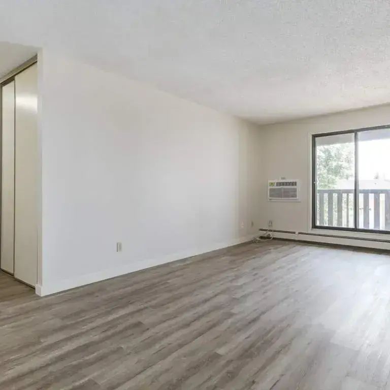 3 Bedroom - Photo 1