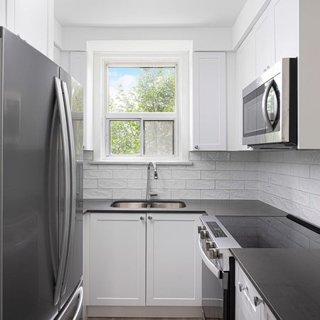 Albert Apartments - Photo 3