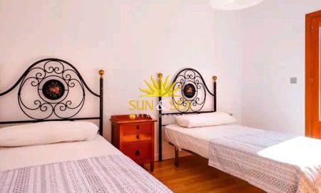5 BEDROOM SEMI-DETACHED HOUSE - LA MANGA DEL MAR MENOR - Photo 2