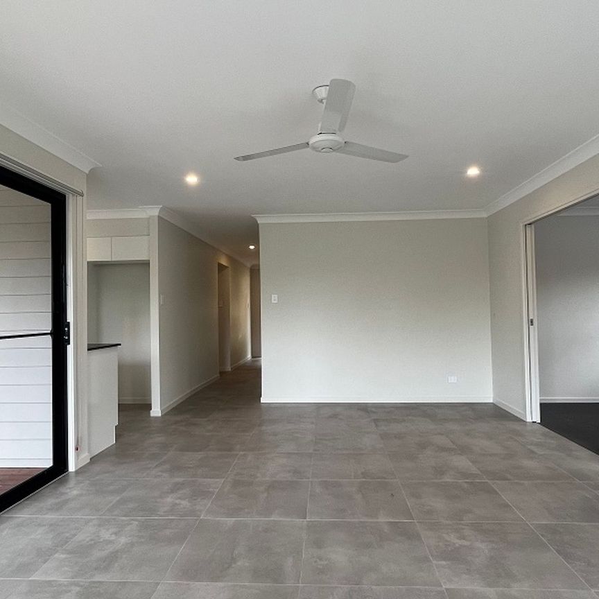 Large Family Home - Photo 1