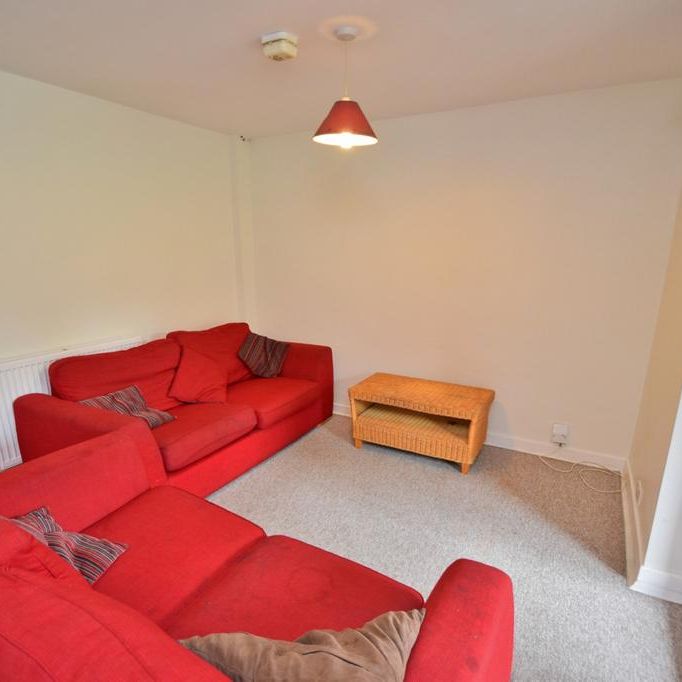 4 bedroom semi-detached house to rent - Photo 1
