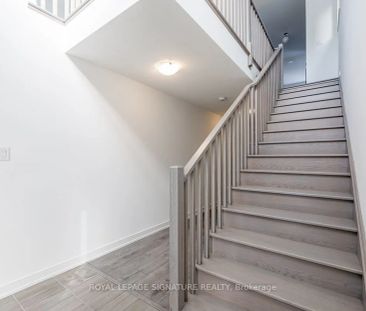 Condo Townhouse For Lease | S9052425 - Photo 4