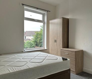 1 bedroom in a house share to rent - Photo 5