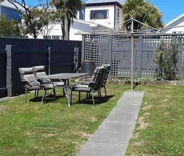 Tidy 4 Bedroom home plus free weeks rent - Photo 3