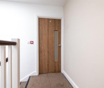 5 bedroom private hall to rent - Photo 2