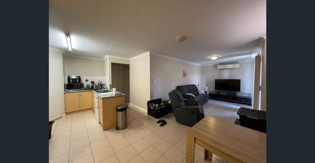 EASY CARE - EASY LIVING -- POPULAR 3 X 2 - Photo 1