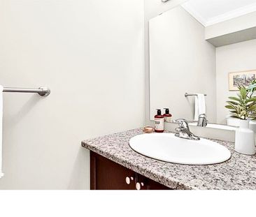 For Lease - 2062 Cherrywood Trail Unit# Main Floor, London North, O... - Photo 5