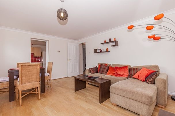 Bennett Crescent, Cowley - Photo 1