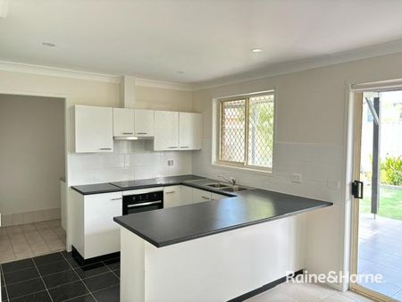 3/1 Waratah Crescent, Macquarie Fields, NSW 2564 - Photo 4