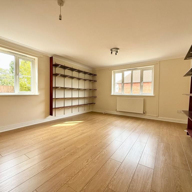 5 bedroom detached house to rent - Photo 1