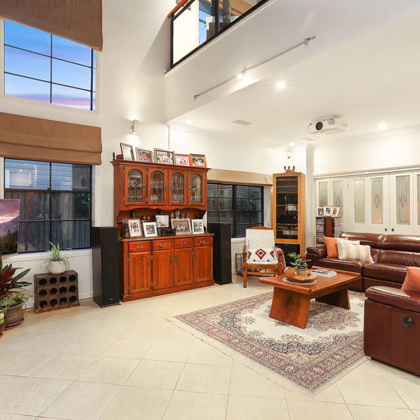 Grand family residence combines luxury with boundless space and privacy - Photo 1