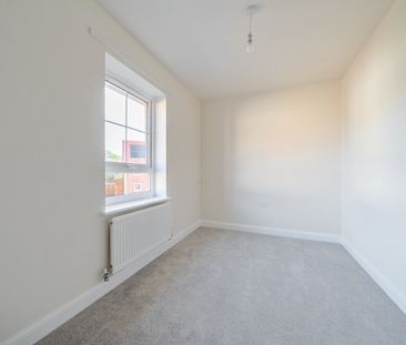 Southwold Drive, Peterborough, Hampton Beach - Photo 4