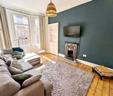 1 Bed, Flat - Photo 2