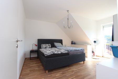 Viel Platz auf zwei Ebenen – Schöne 3,5 Zimmer Galeriewohnung! - Foto 3