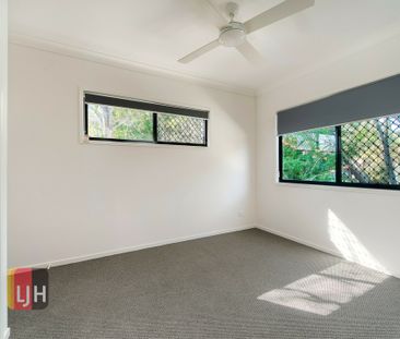 LIGHT & BRIGHT, MODERN 1 BEDROOM ACCOMODATION! - Photo 5