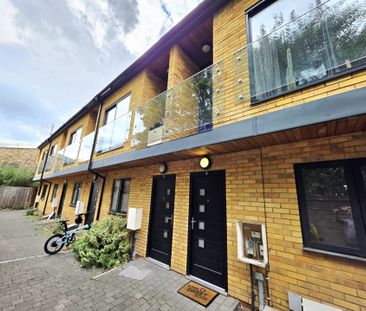 Sussex Way, N19 4HY, Archway - Photo 1