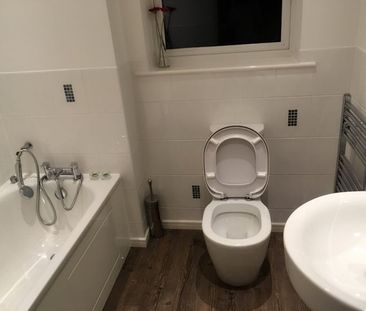 Room in a Shared House, Lord St, M7 - Photo 4