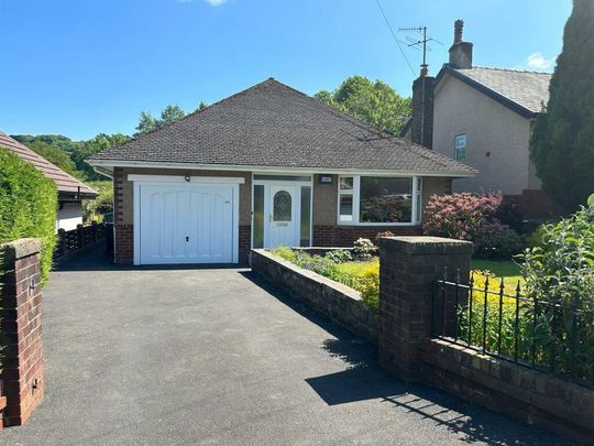 3 Bedroom Bungalow on Whalley Road, Blackburn - Photo 1