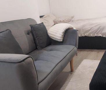 Studio to rent - Photo 5
