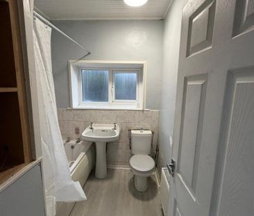 3 bedroom terraced house to rent - Photo 6