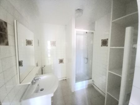 MIRAMAS CENTRE-VILLE APPARTEMENT T1, - Photo 5